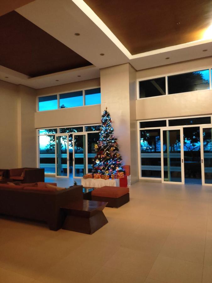 The Beacon Makati Aparthotel Манила Екстериор снимка
