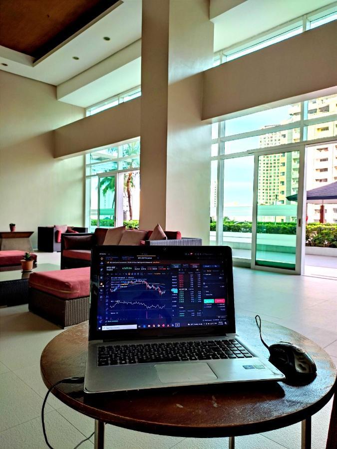 The Beacon Makati Aparthotel Манила Екстериор снимка
