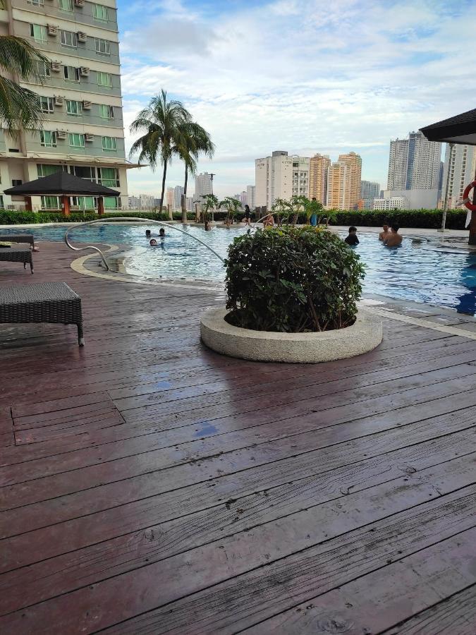 The Beacon Makati Aparthotel Манила Екстериор снимка