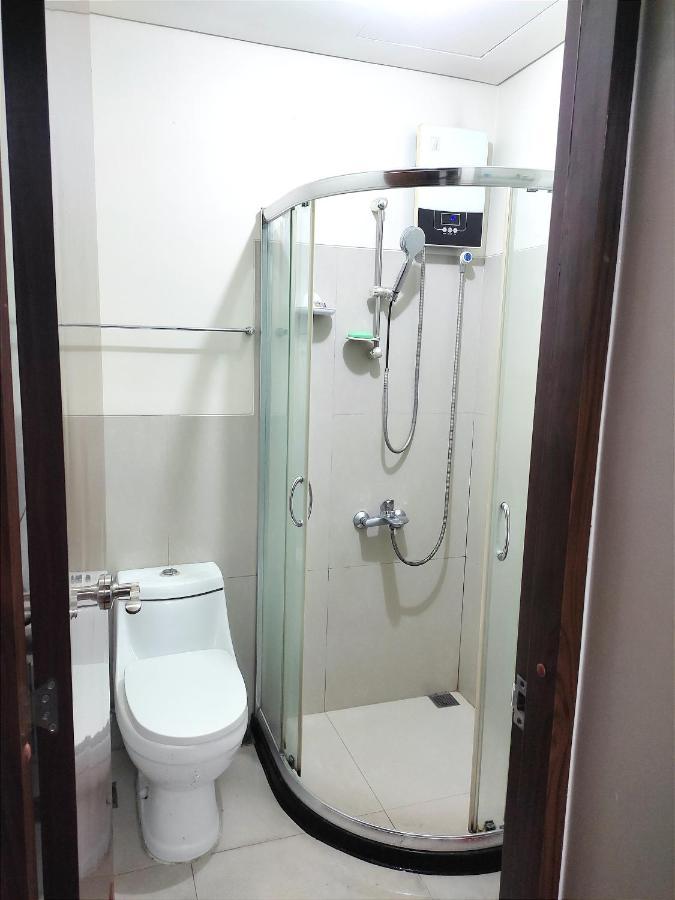 The Beacon Makati Aparthotel Манила Екстериор снимка